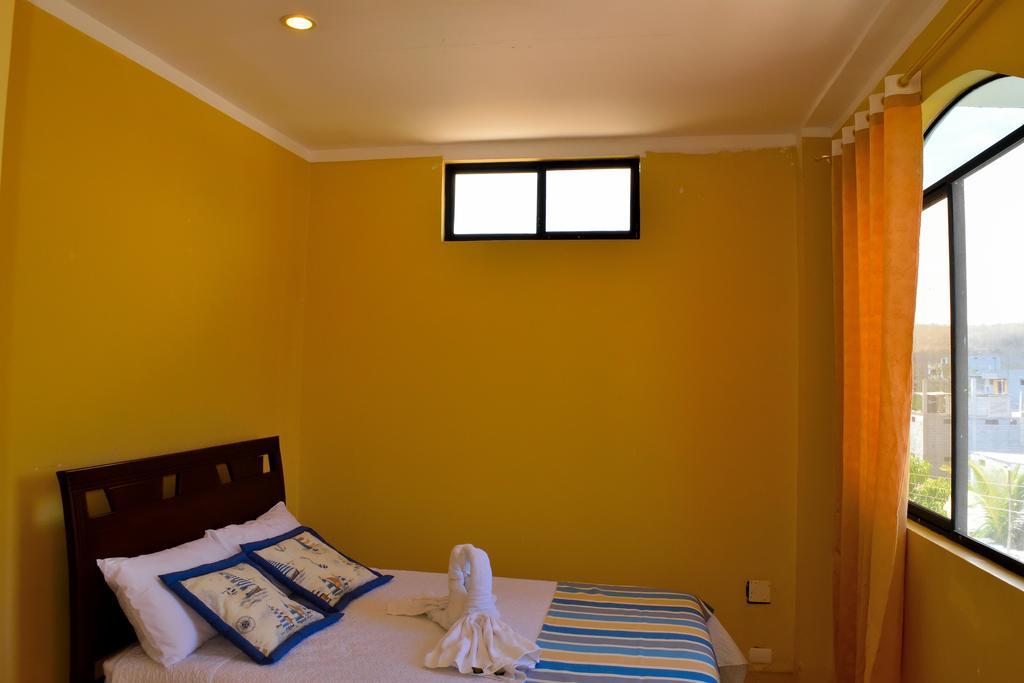 Hostal Duncan Puerto Ayora  Esterno foto