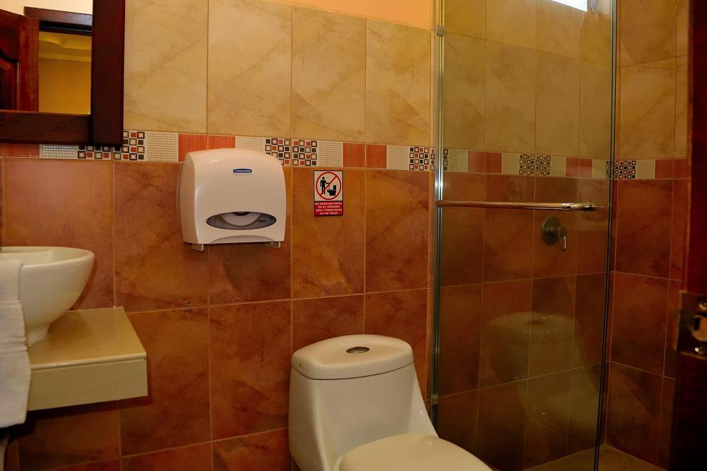 Hostal Duncan Puerto Ayora  Esterno foto