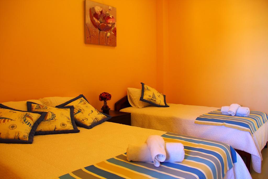 Hostal Duncan Puerto Ayora  Esterno foto