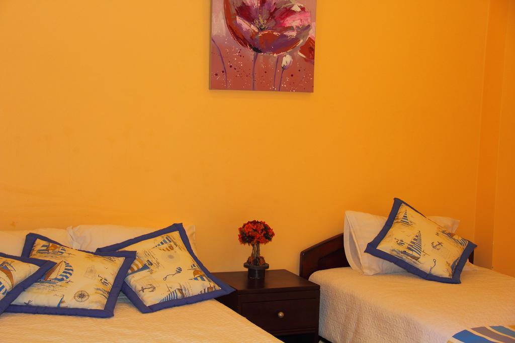 Hostal Duncan Puerto Ayora  Esterno foto
