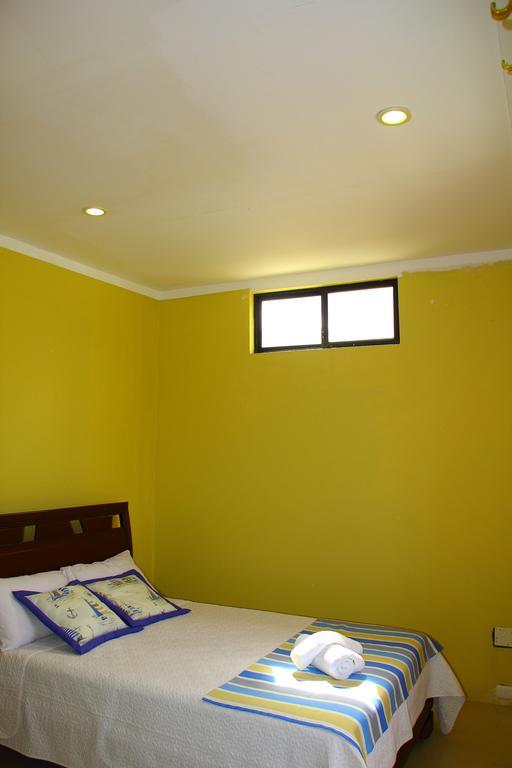 Hostal Duncan Puerto Ayora  Esterno foto