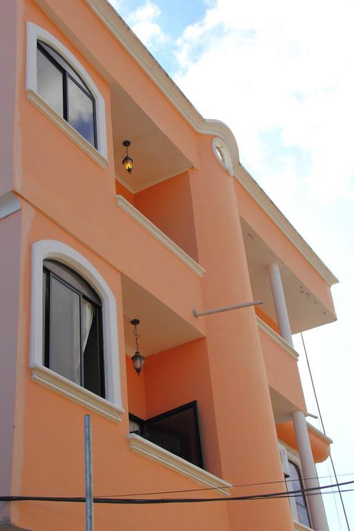 Hostal Duncan Puerto Ayora  Esterno foto