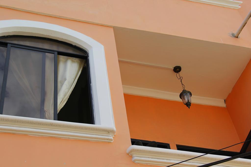 Hostal Duncan Puerto Ayora  Esterno foto