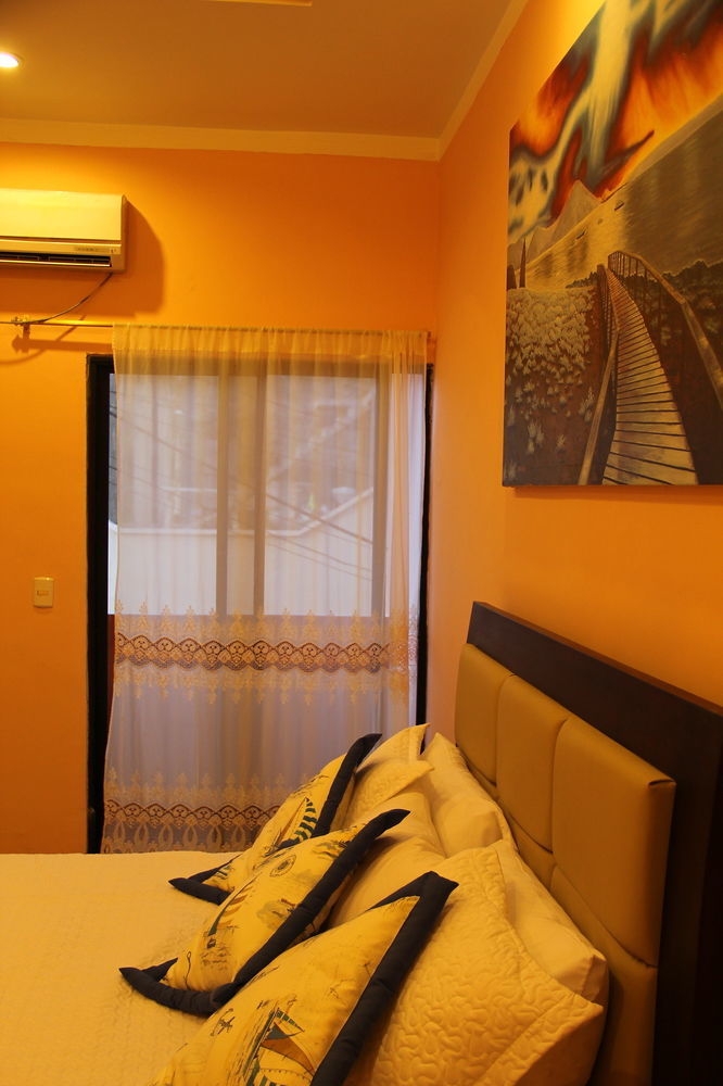 Hostal Duncan Puerto Ayora  Esterno foto