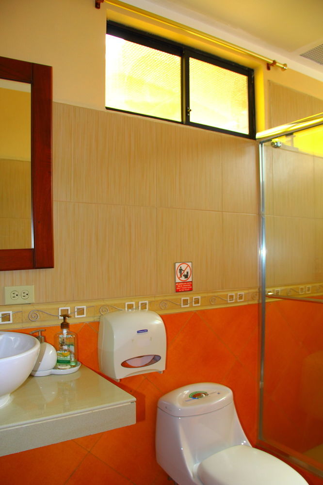 Hostal Duncan Puerto Ayora  Esterno foto